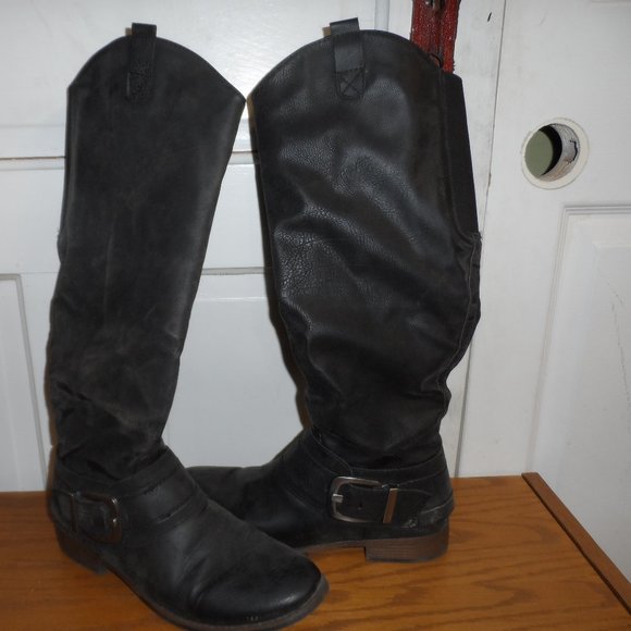 Black Curfew Knee High Bethany Boots - Picture 2 of 5